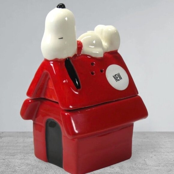 Peanuts Snoopy Kitchen Set Salt Pepper Shakers with Spoon Rest Ceramic Bundle - Picture 2 of 15